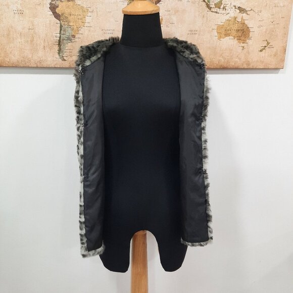 Vegan fur vest - Victory HPI brand - Picture 6 of 12